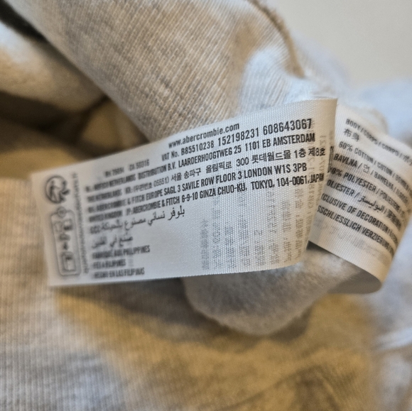 *NWT* Abercrombie & Fitch Soft A&F Gray Oversized Cropped Crewneck Size Small - Picture 7 of 9